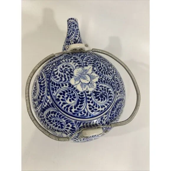 Vintage Japanese Teapot Ceramic Blue & White Handpainted‎ Floral Metal Handles - Picture 7 of 14